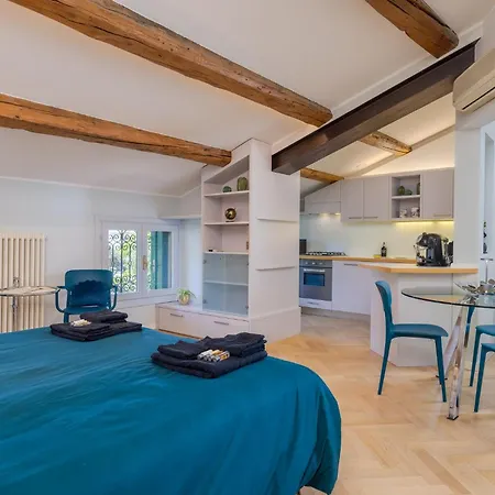 דירה Design Luxury Flat, Privacy & Comfort A *